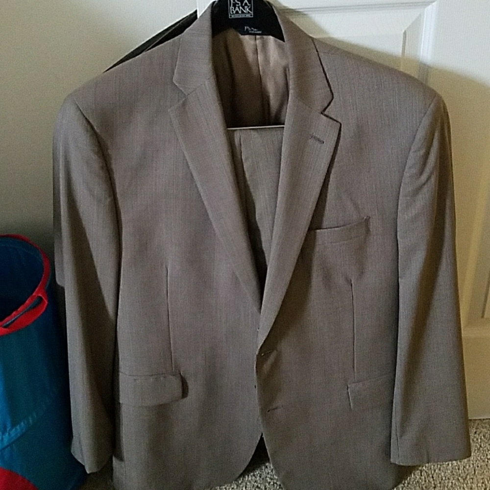 1905 Jos A Bank Suit Worn only 3x 43R 37W